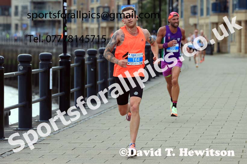 Bridges of the Tyne 5 Mile Road Race, Newcastle Quayside.  Photo: David T. Hewitson/Sports for All Pics